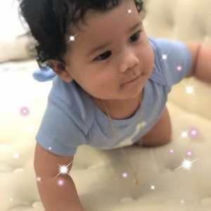 Meet your Posher, Yaniris